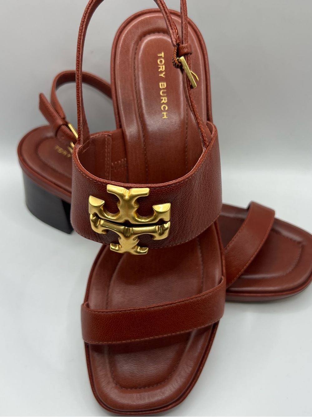 Tory Burch Rust Brown Leather Slingback Sandals with Gold Logo Accent - Picture 15 of 15